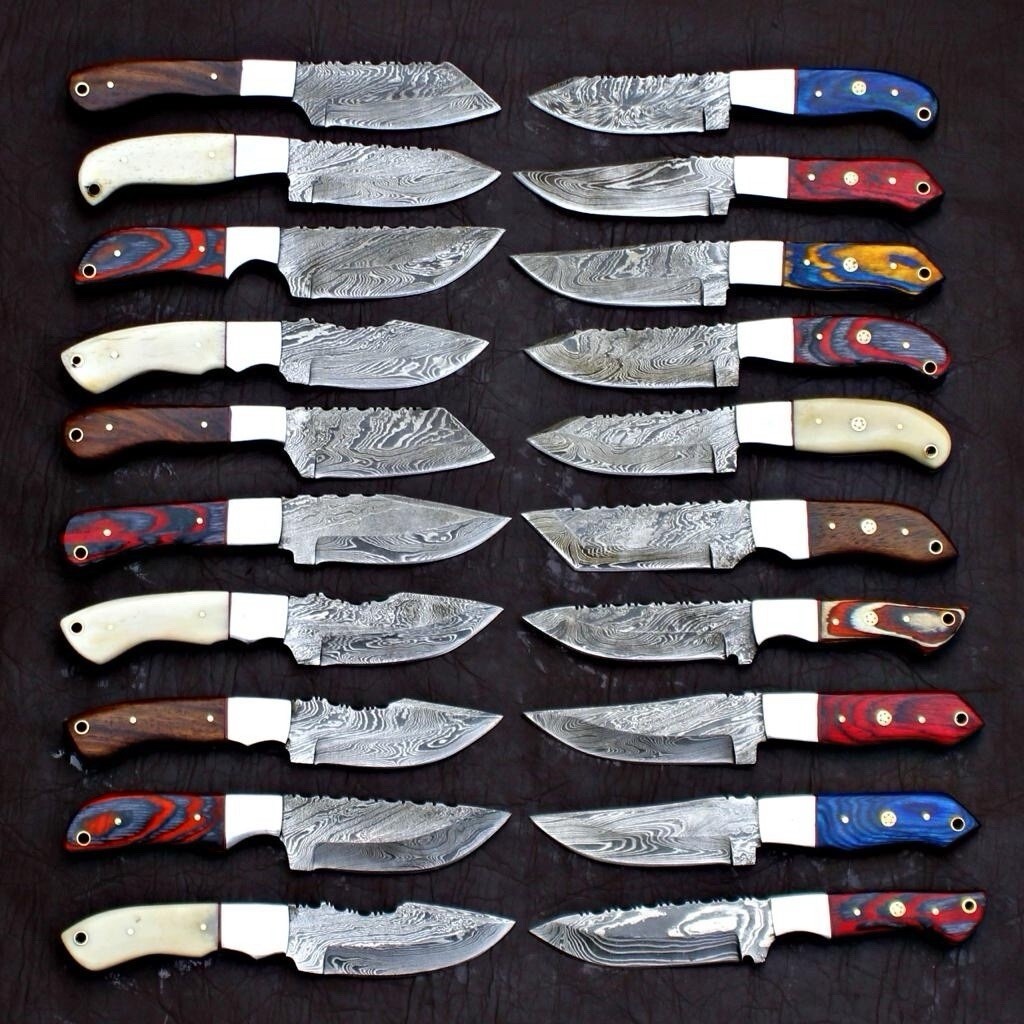 Lot of 20 Handmade Damascus Steel Full Tang Skinner Hunting Knives – Mix Handles