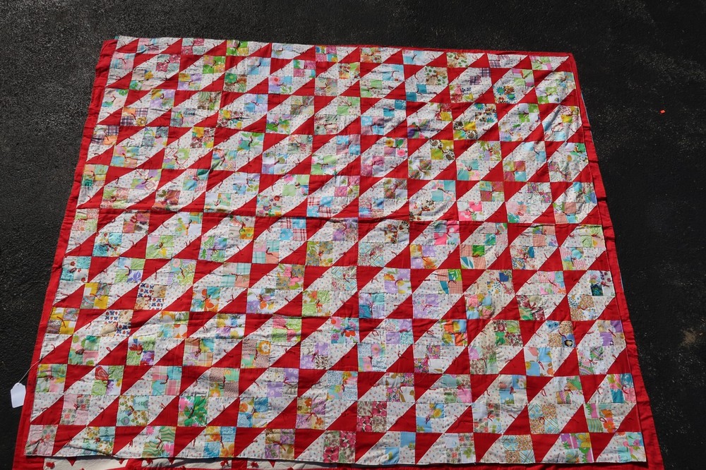 Vtg Patchwork Pattern Tiny Square King Quilt Measures 71x88 In. Beautiful