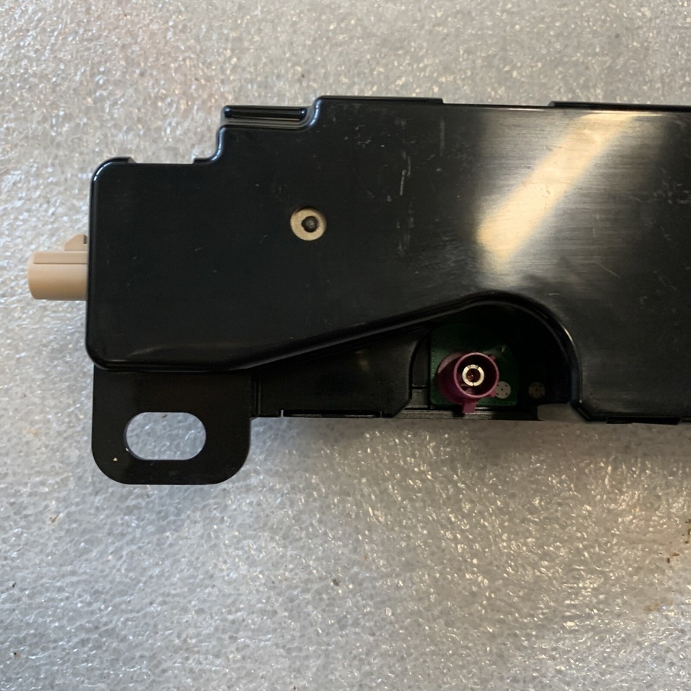 2017-2022 OEM TESLA Model 3 WIFI Bluetooth Antenna Module Unit 2330 B66