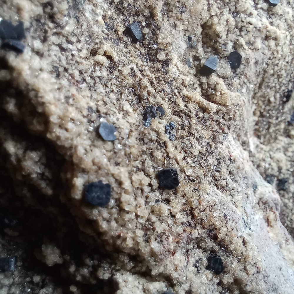 Osumilite Giant