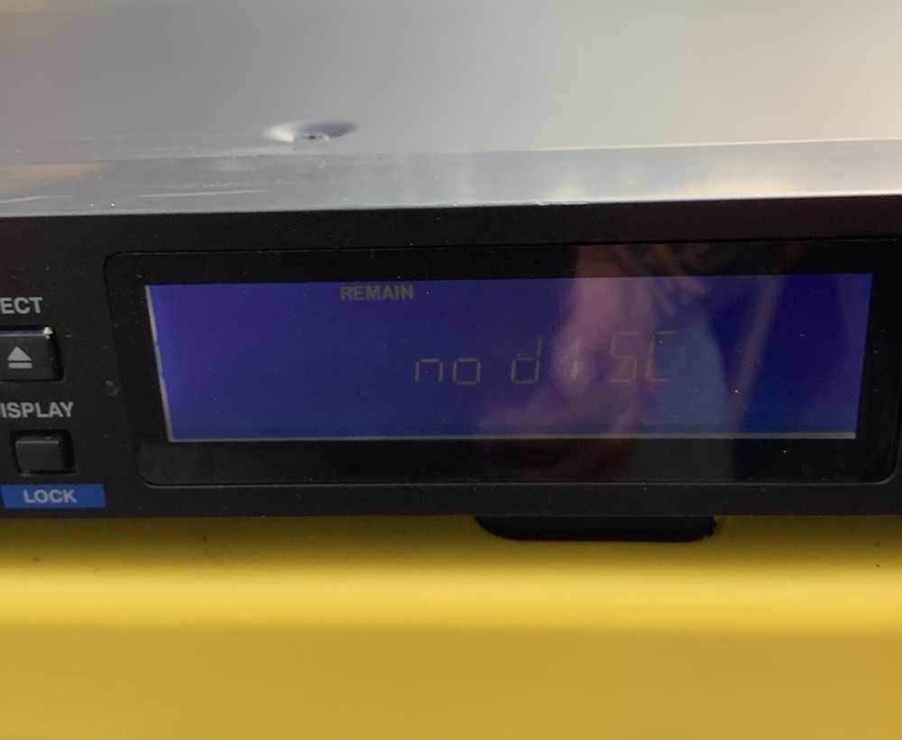 TASCAM CD-500B Single-rackspace CD Player with Balanced Out