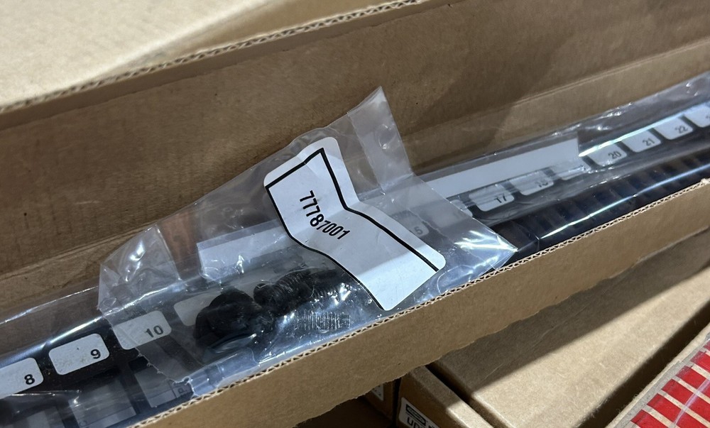 HUBBELL UDX24E 24 PORT XCELERATOR MULTIMEDIA PATCH PANEL New Old Surplus Stock