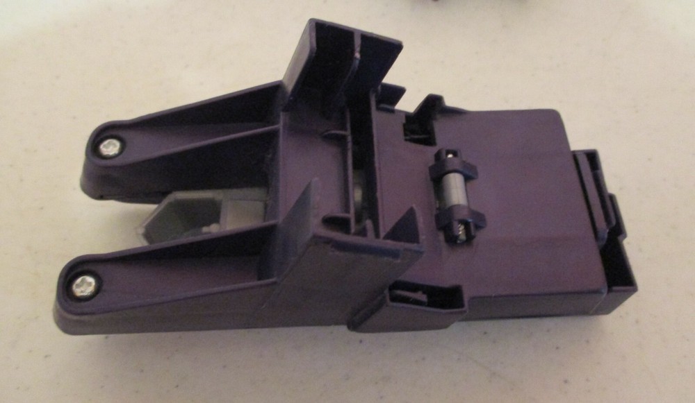 Hot Wheels-Launcher-Elevated-Purple-5"Long-3"Tall