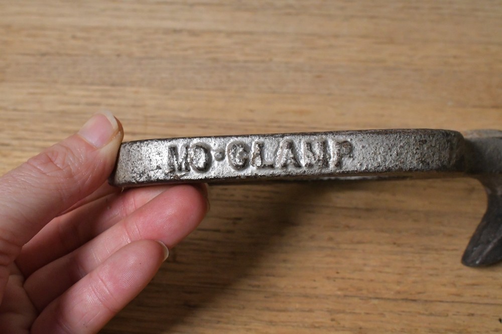 Original Mo Clamp 1000 Frame Machine Style Grab Hook "Handy Hook" 2lb