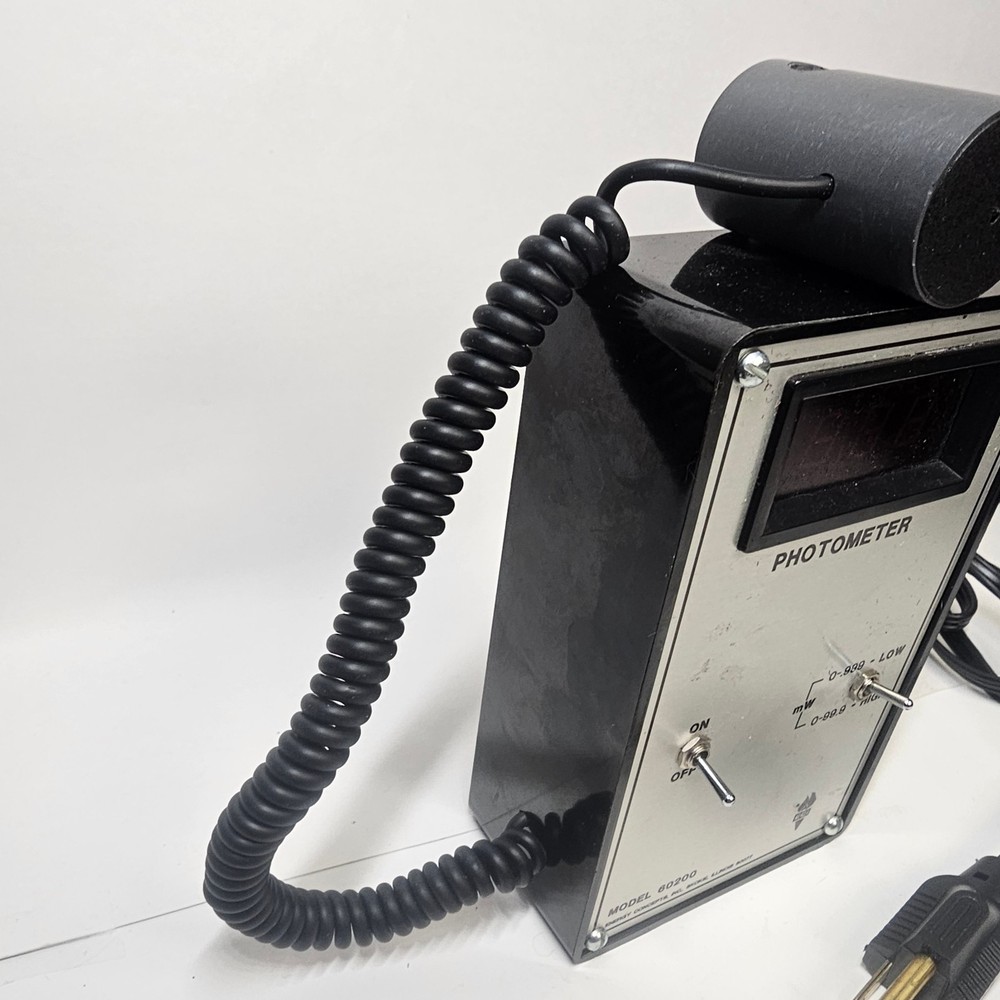 ENERGY CONCEPTS DIGITAL PHOTOMETER MODEL 60200 Working