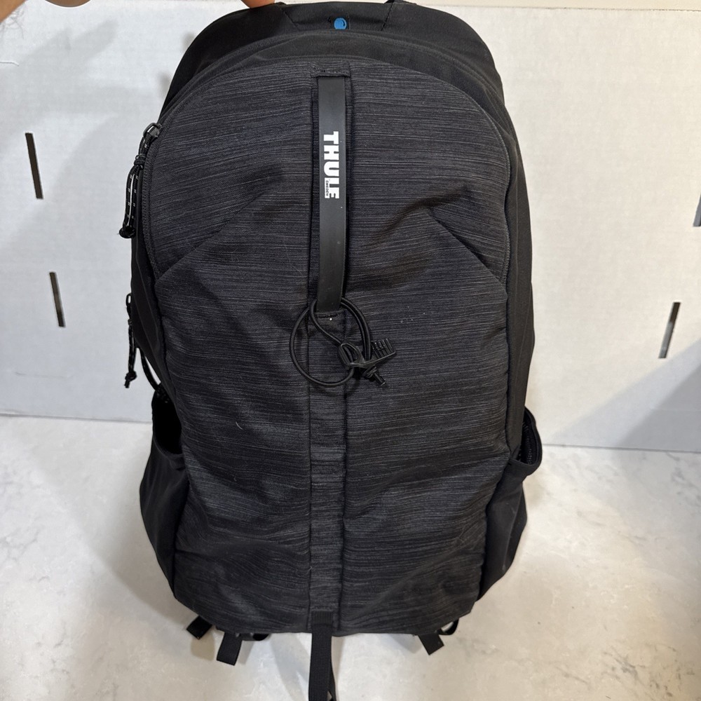 Thule Nanum 18  hiking backpack black Excellent Condition