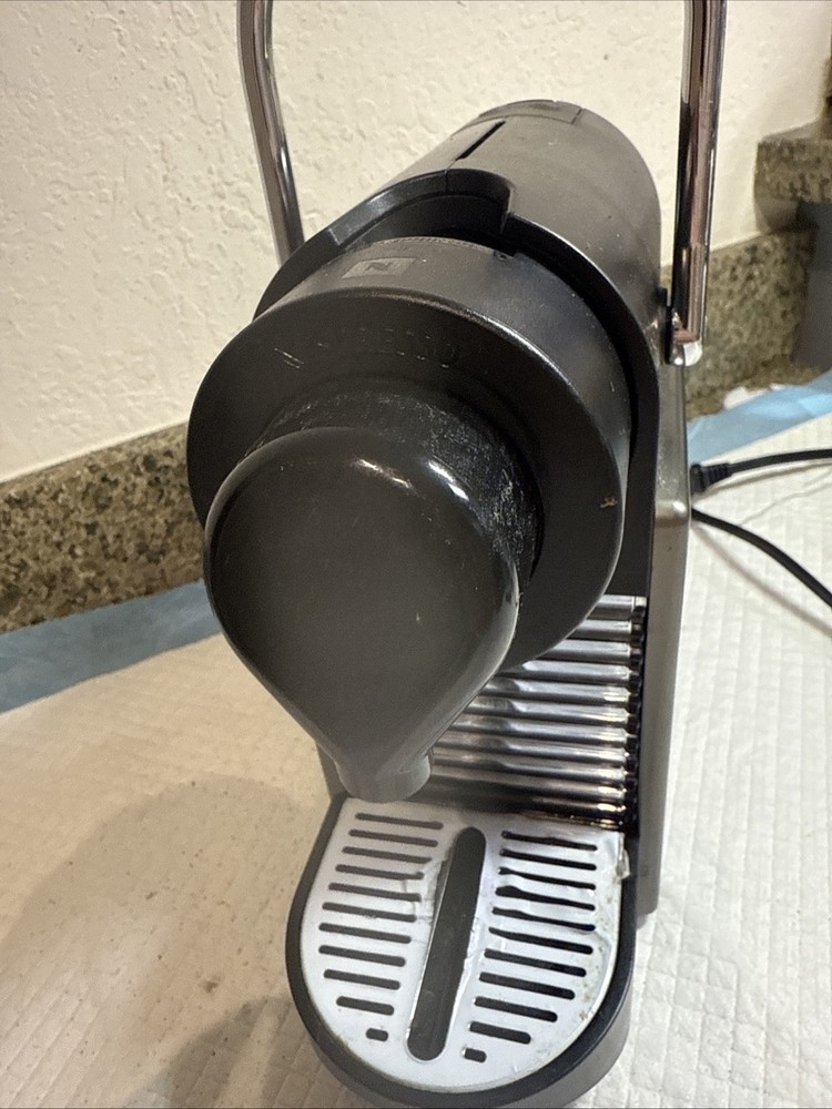 Nespresso Pixie Type C60 Espresso Coffee Pod Machine Maker Missing Detal