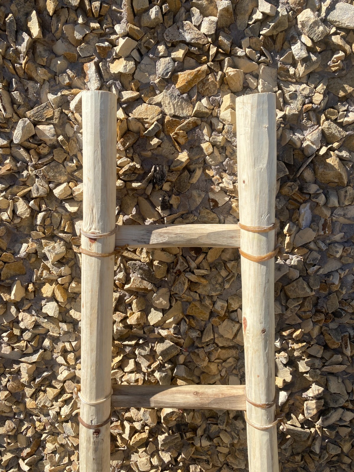 KIVA LADDER, TARAHUMARA 4 FEET TALL,RUSTIC DECOR, BLANKET LADDER ,MADE IN MEXICO