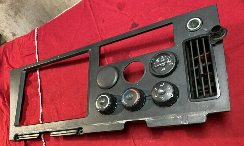 TRIM PANEL FREIGHTLINER CASCADIA , 22 73671 000 WITH TEMPERATURE CONTROL KNOBS