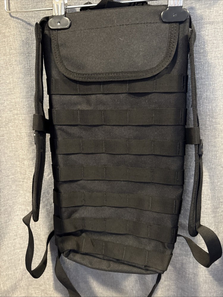 Tactical MOLLE-Compatible Tactical Hydration Carrier Holder  No Bladder
