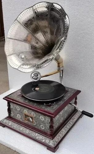 HMV Gramophone Fully Functional working Phonograph, win-up record player Replica