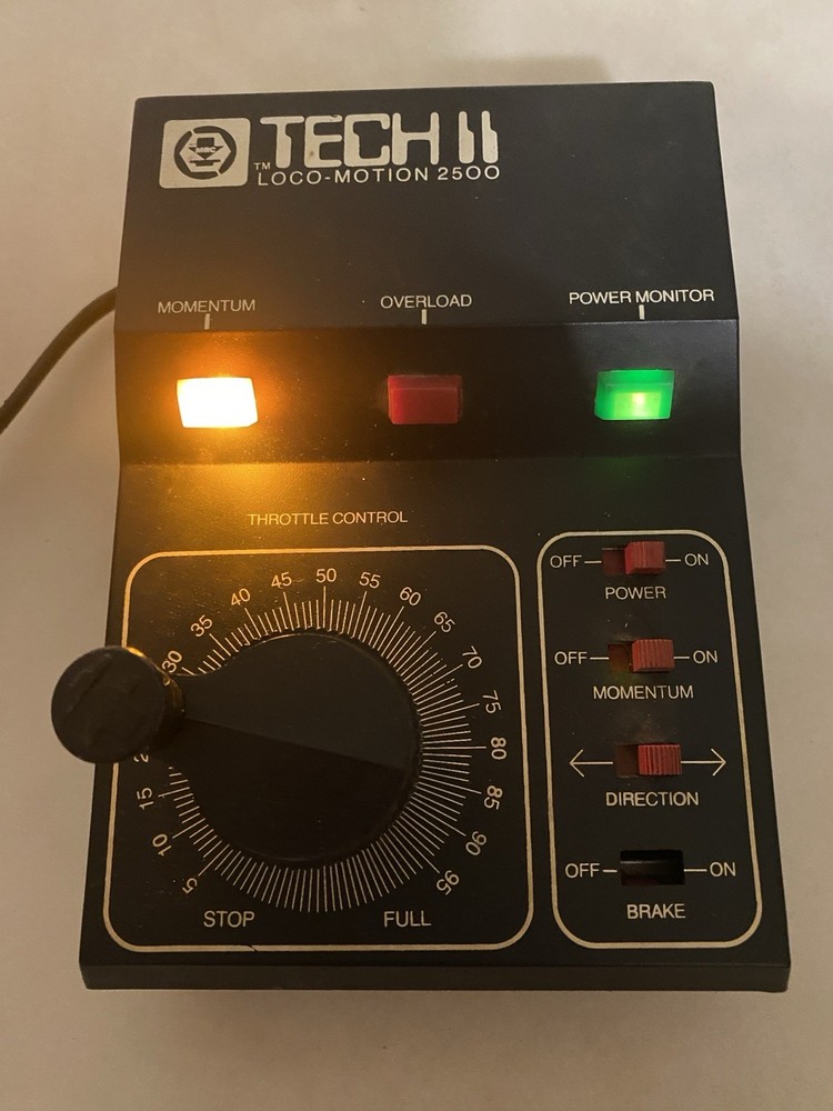 MRC Tech II Loco-Motion 2500 Model Train Controller Transformer w/ Box Powers On