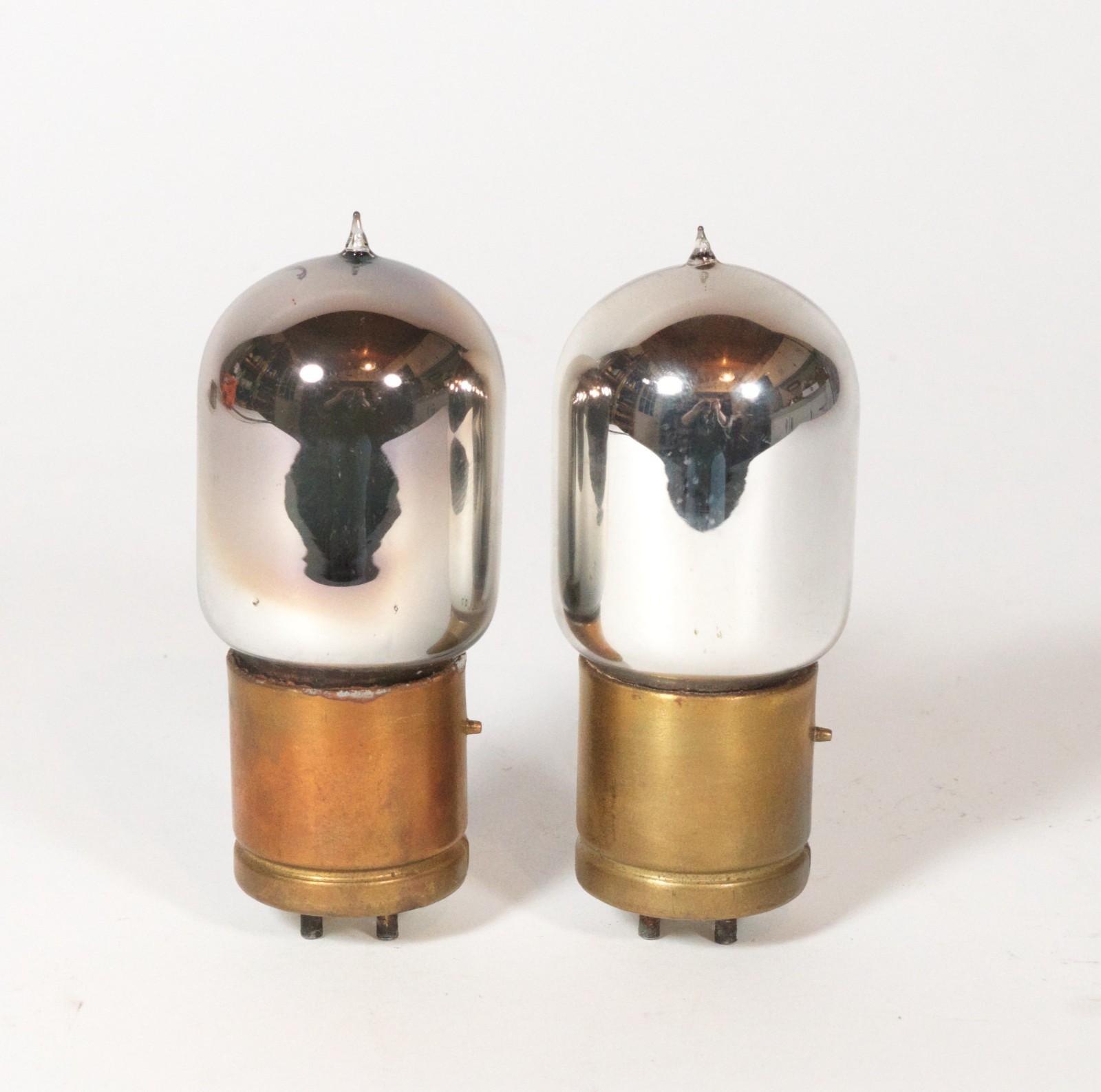 2 Fat Bottle Brass Base, Tipped Volutron UV-201A Radio Tubes w/Good Emissions