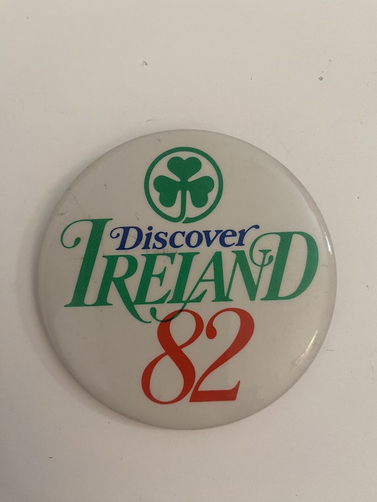 Discover Ireland 82 Pin Back Button P15