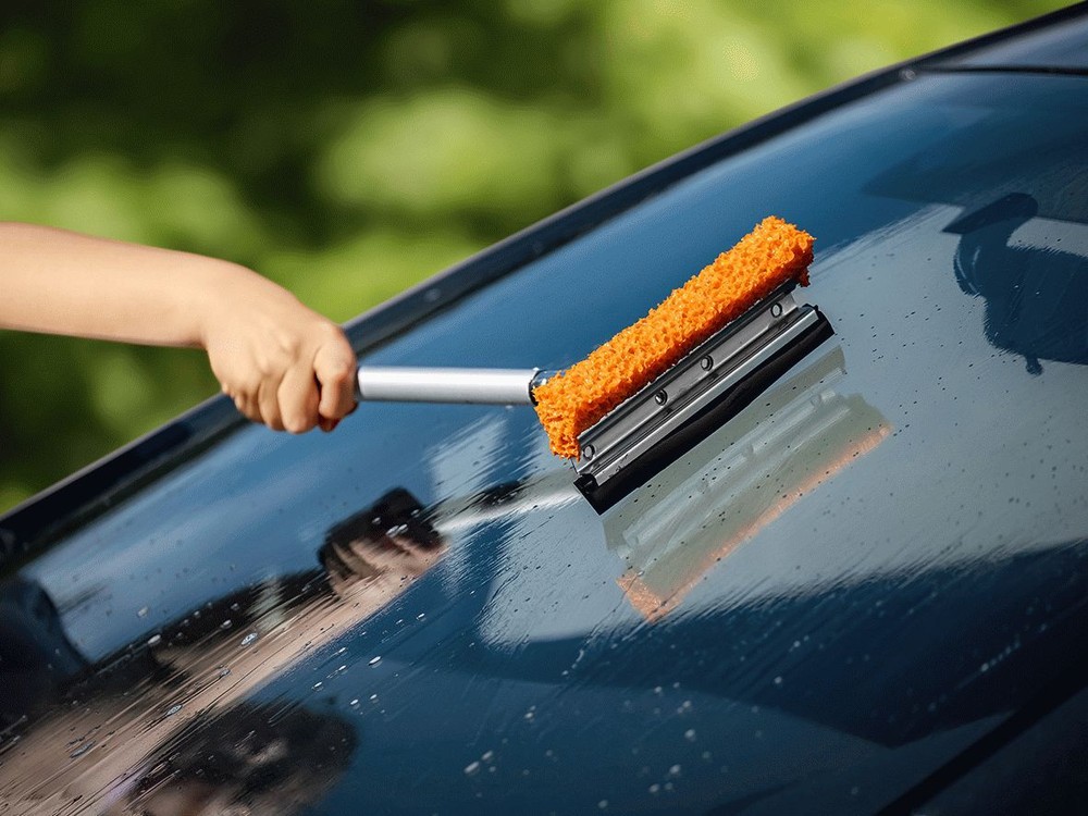 APA Windscreen Washer 21cm Rubber