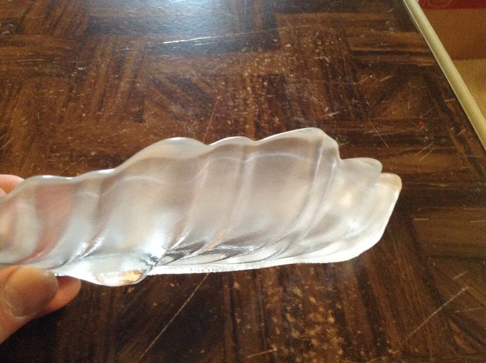 Frosted leaf shape olive / relish dish