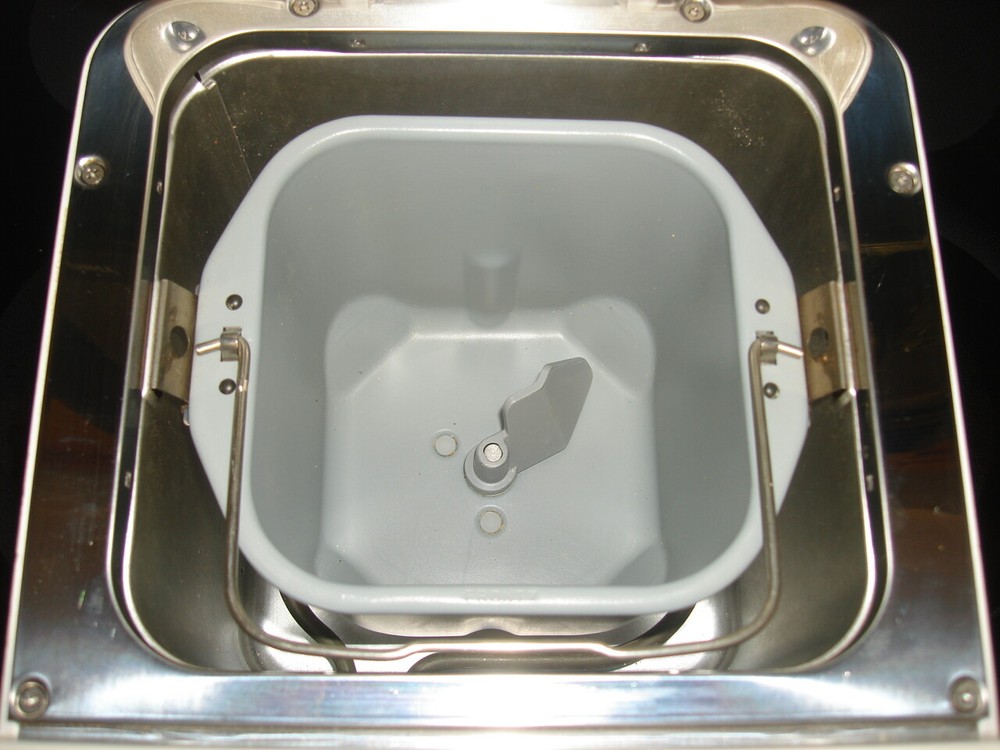 Breadman TR-440 Automatic Bread Maker 1.5 Lb Loaf Homemade Bread Machine EUC