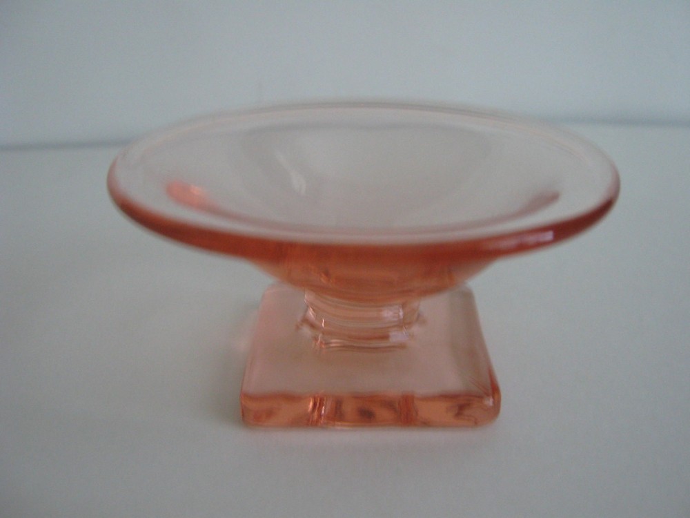 FOSTORIA FLARED PINK GLASS NUT CUP/OPEN SALT CELLAR, c1925
