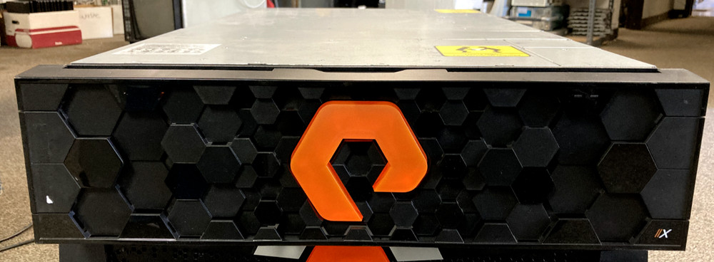 PURESTORAGE 2x FLASHARRAY X20-R2 CONTROLLER 2x Silver 4114 192GB RAM NO SSD