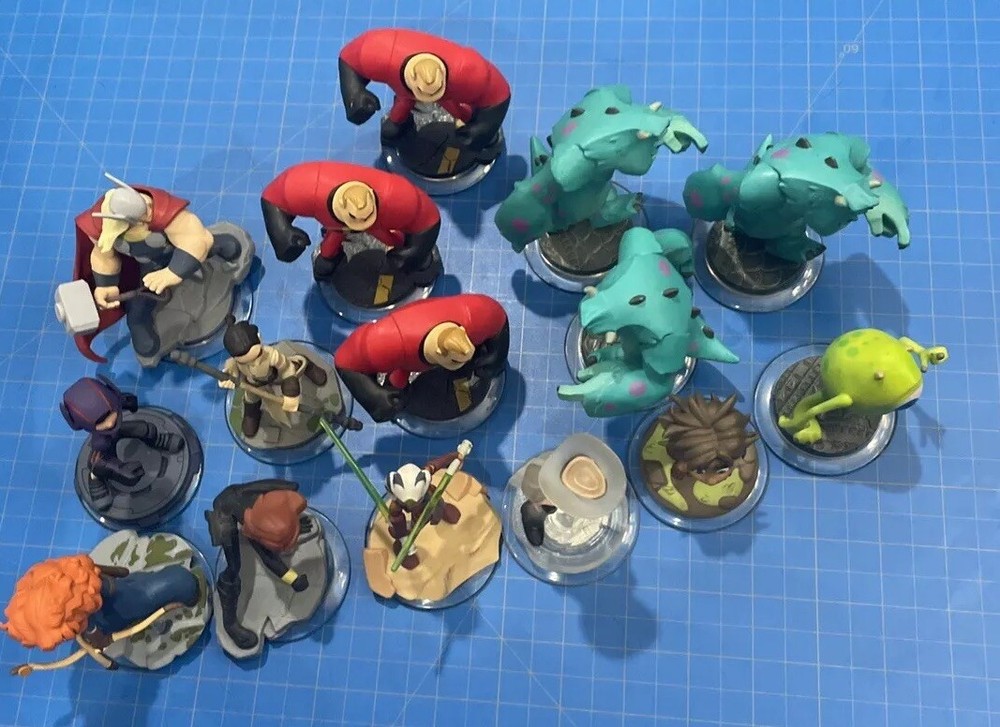 Disney Infinity 13 Figure Lot Duplicates Untested 2.0, 3.0