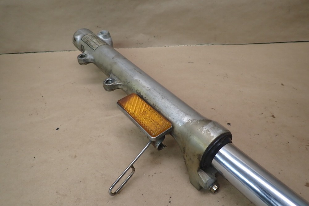 1985 YAMAHA XJ700X LEFT SIDE FORK