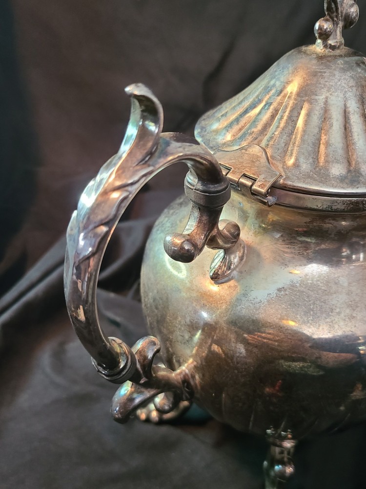 Vintage Silver Plate Silverplate Hinged Lidded Coffee/Tea Pot