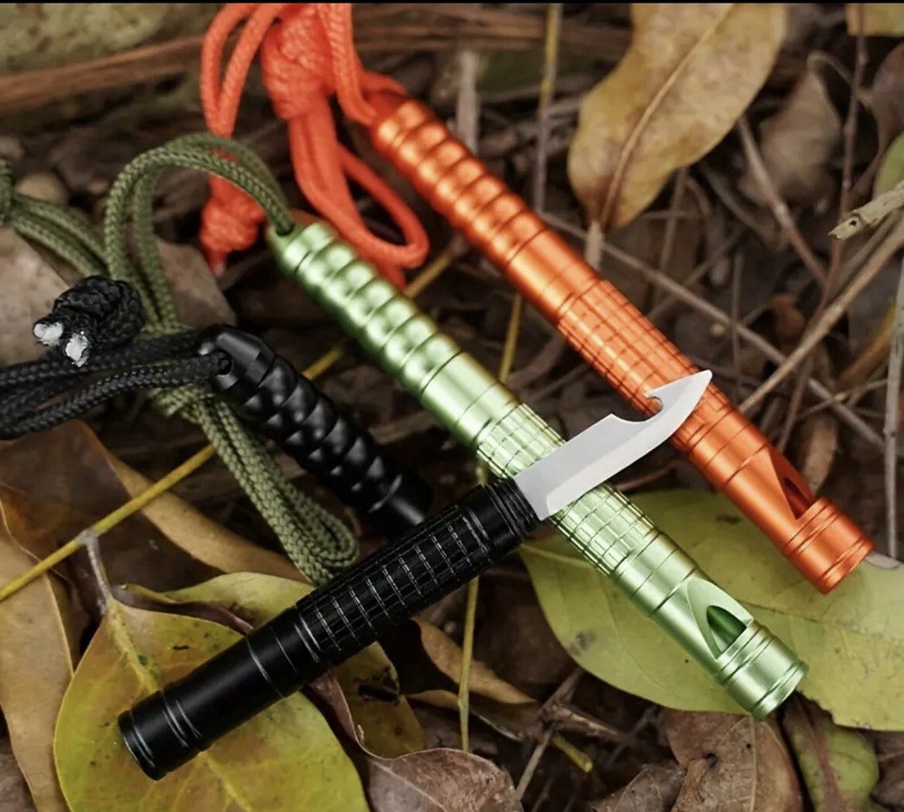 Ultimate Outdoor Multi-tool          Knife/Fire Starter Survival Tool (Green)