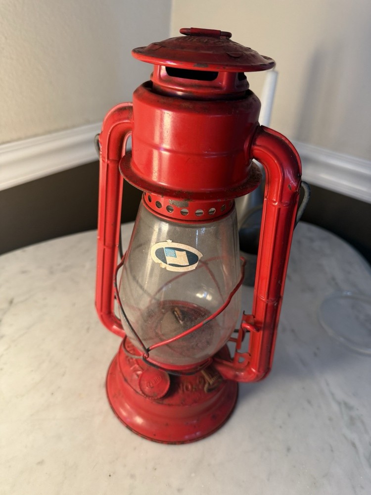 vintage dietz Red Junior 20 railroad lantern