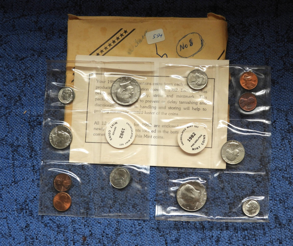 1982 MINT SET- RARE