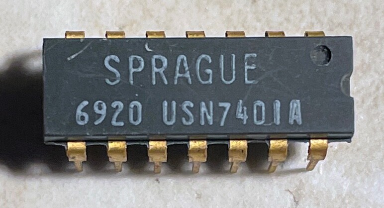 Sprague USN7401A 7401 TTL - Vintage ! - 1969 Date Code - RARE !!