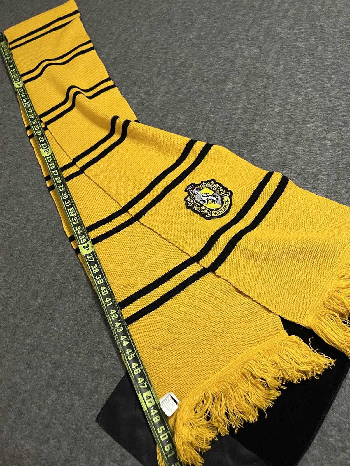 New CineReplicas Deluxe Edition 105” Harry Potter House Scarf