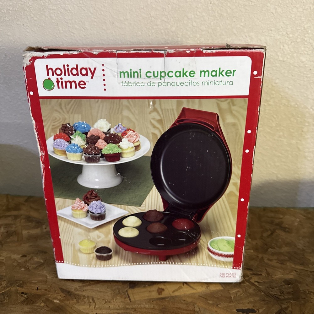 HOLIDAY TIME MINI CUPCAKE MAKER