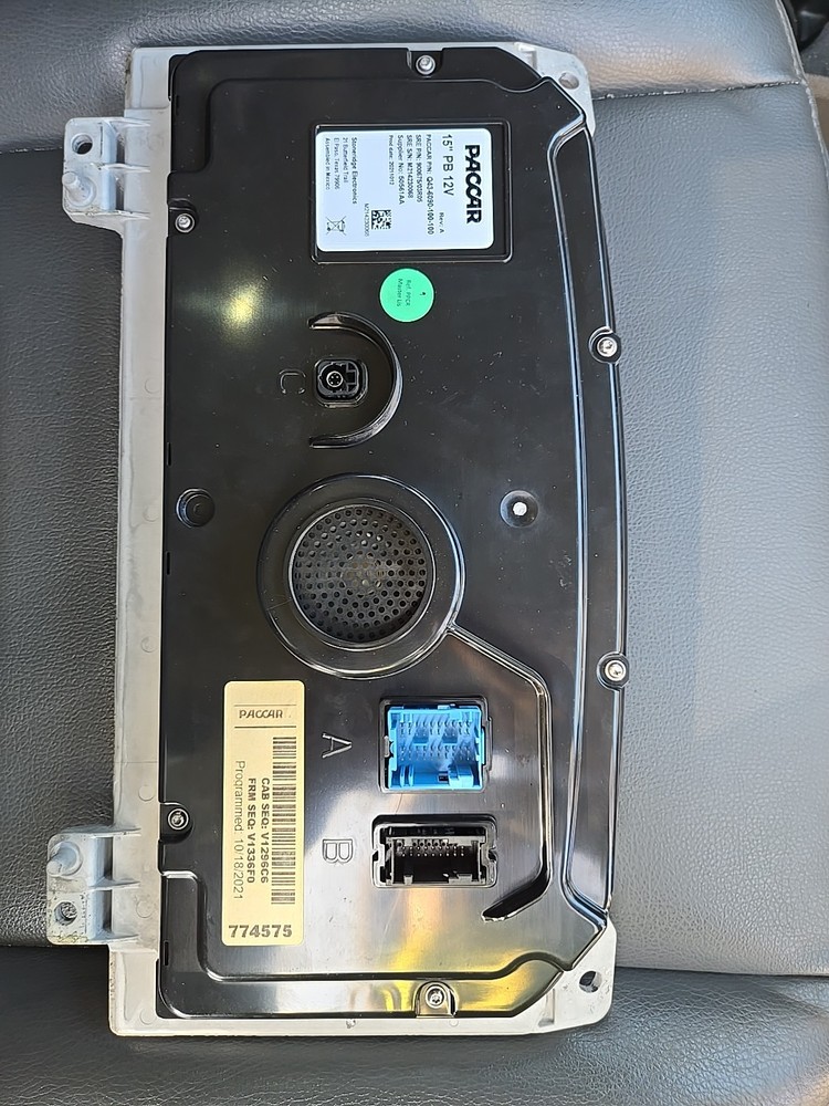 2023 Peterbilt 579 Cluster Dash