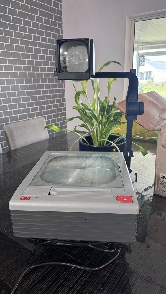 Vintage Classroom 3M 9100 Overhead Projector Tested