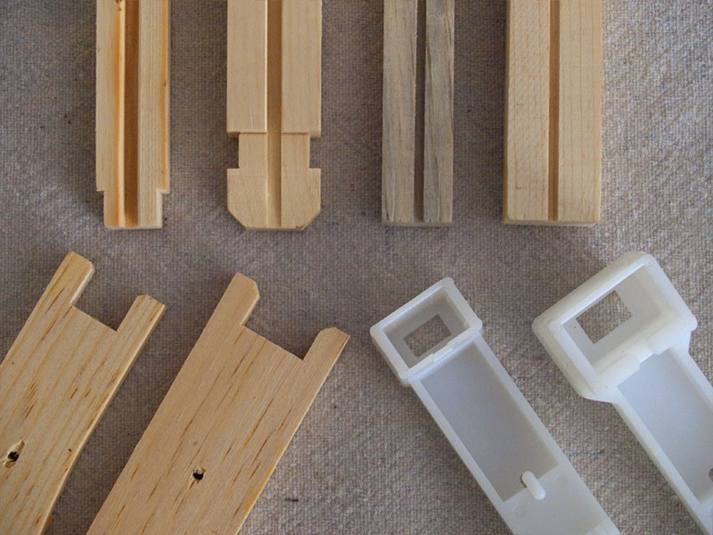 Bee frames Ends Deep 9 1/8" Plastic 100 pc Made in U.S.A.