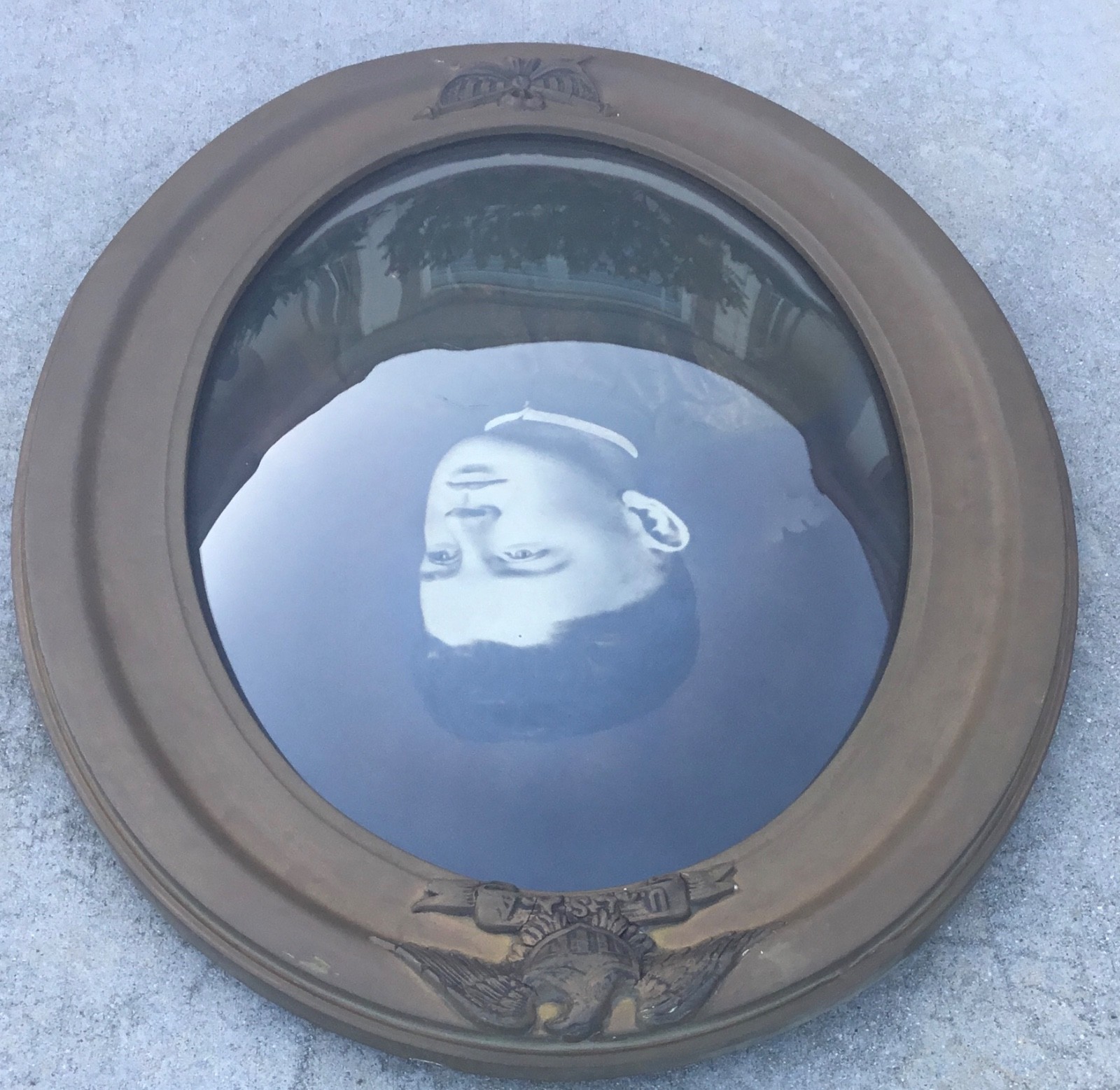Vtg WW1 Convex Glass Soldier Military Portrait US Army Oval Framed Wall Hanging
