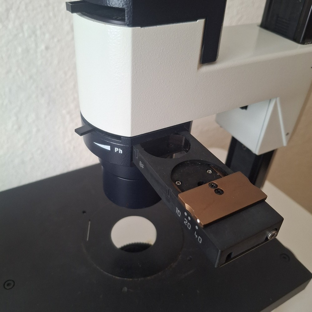 Leica / Leitz DMIL Inverted Phase Contrast Microscope with Objectives