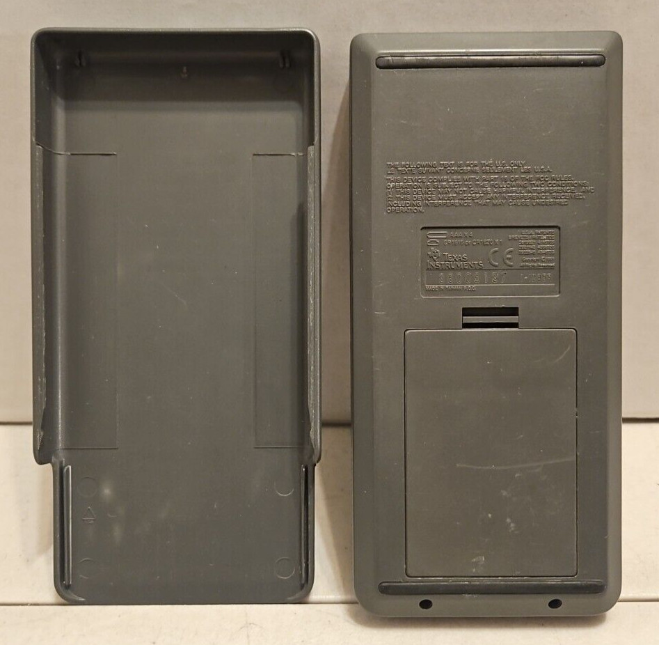 Texas Instruments TI82 Graphing Calculator With Case - Tested & Works