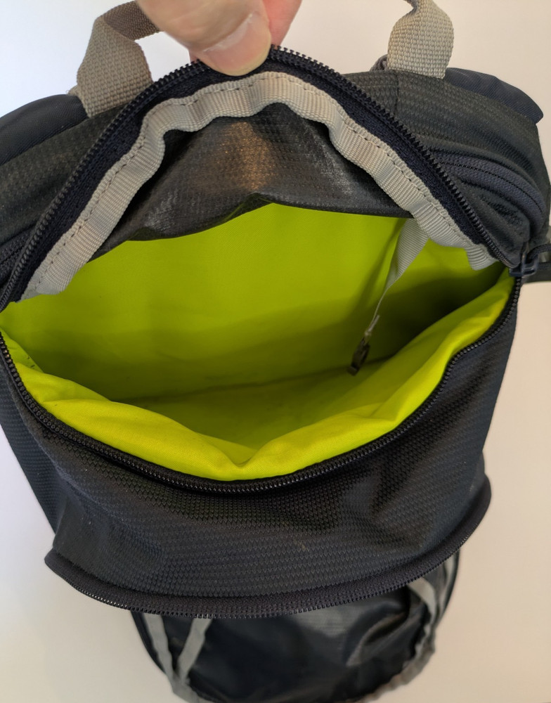 Camelbak Day Star 16 Hydration Backpack, NO hydration bladder Mesh Back Hiking