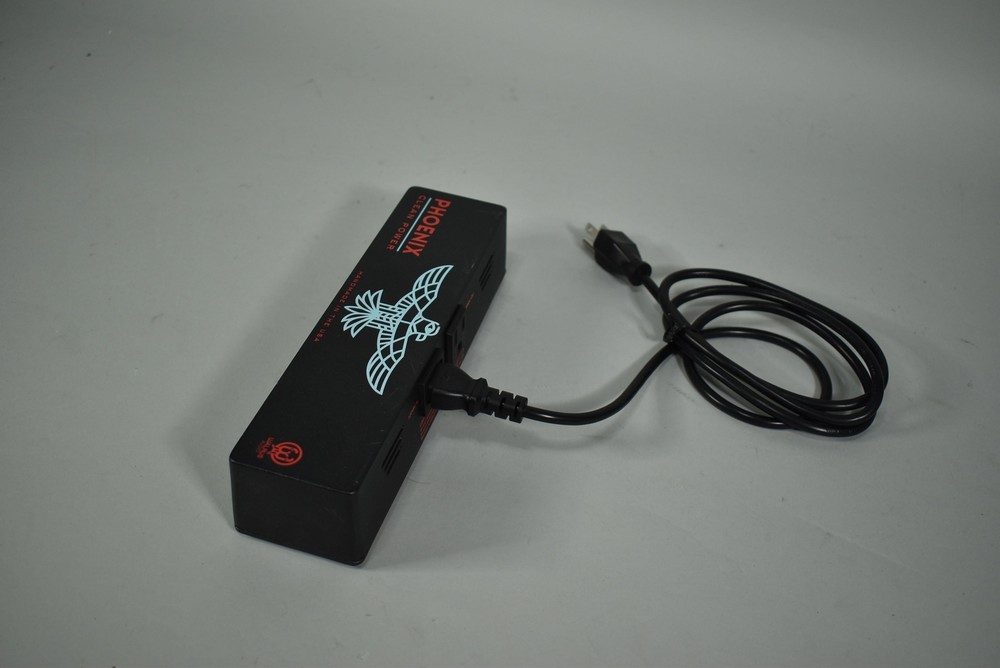 Walrus Audio Phoenix Pedal Power Supply