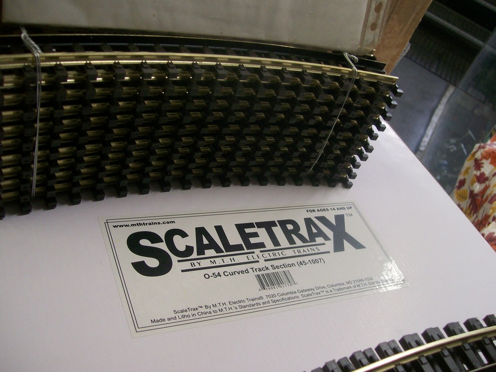 Brand New MTH # 45-1007 Complete Circle 0-54 Solid Nickel Rail ( 16 Sections )