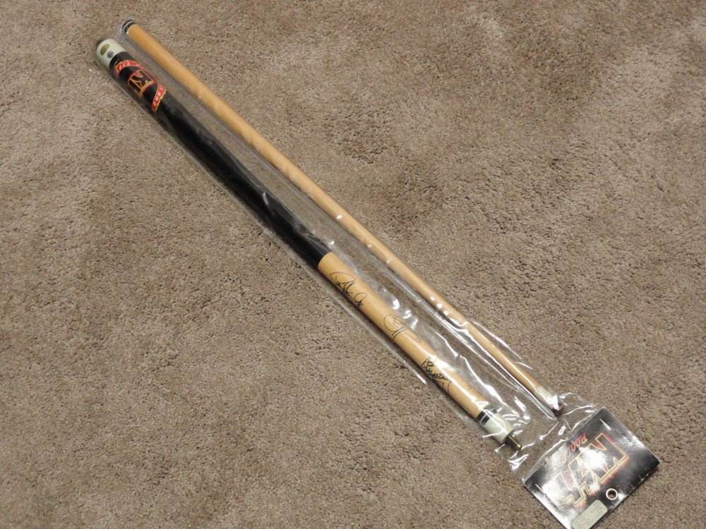 KISS Rock and Roll Over Pool Cue Stick NOS