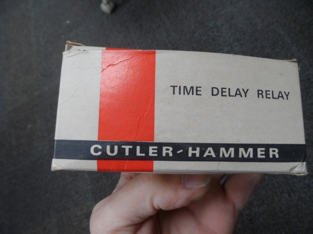 CUTLER HAMMER TIME DELAY RELAY 7080 K27
