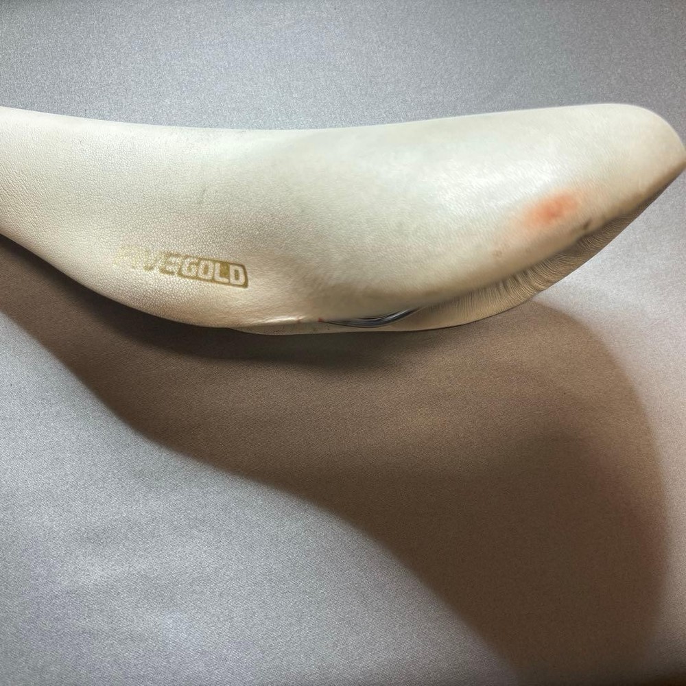 NJS FIVE GOLD KASHIMA White Saddle #26041902