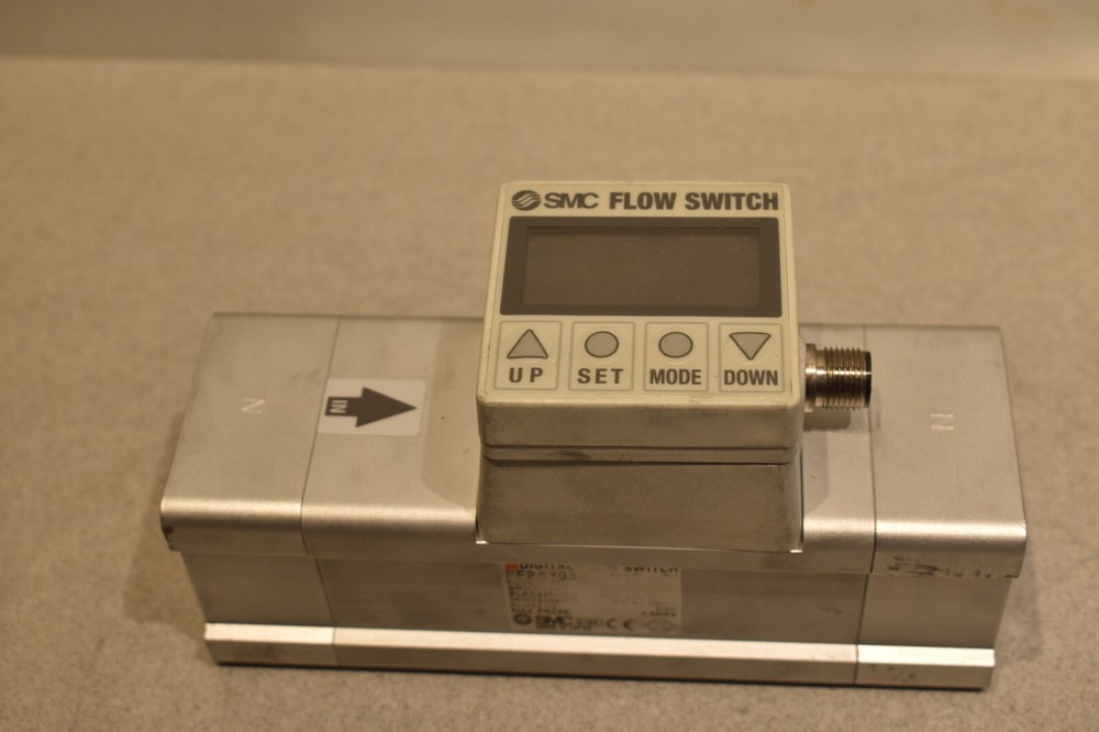 SMC 	PF2A703H-N10-29 	DIGITAL FLOW SWITCH