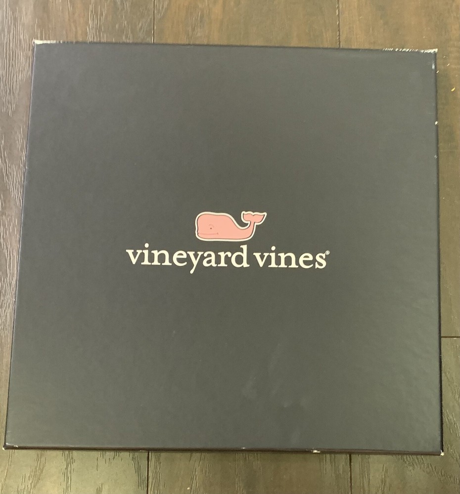 VINEYARD VINES 10x10x.75 Empty Gift Box