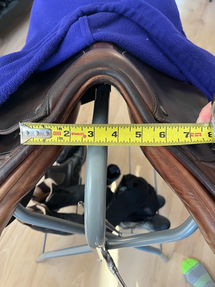 17.5 bates caprilli AP saddle with interchangeable gullet