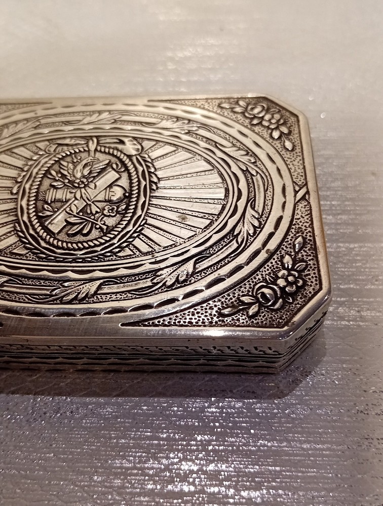 Solid Silver Snuff Box, German 1890, Louis XV Style.