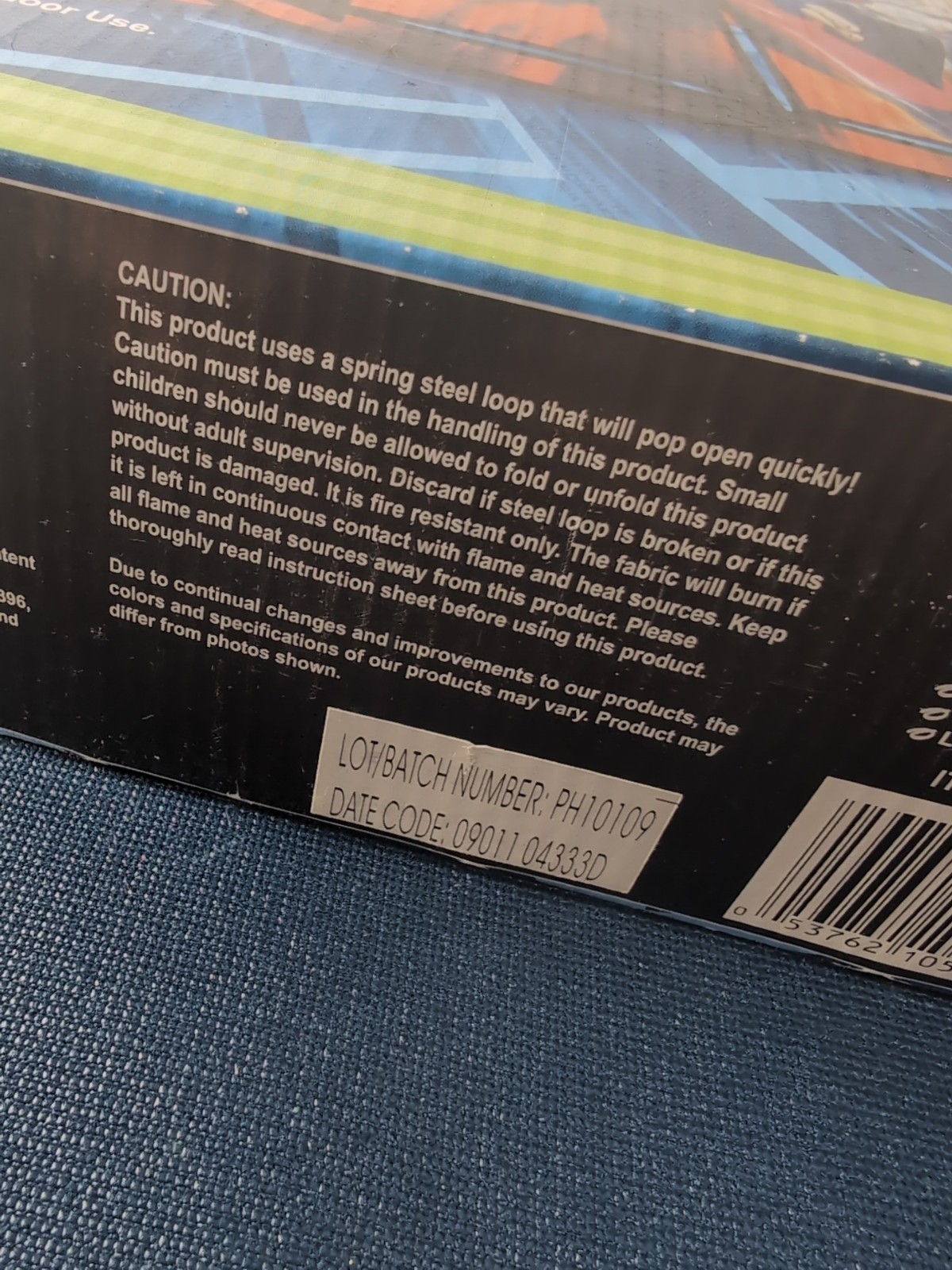 Play Hut BAKUGAN Classic Hideaway Twist N Fold Pop Up Tent