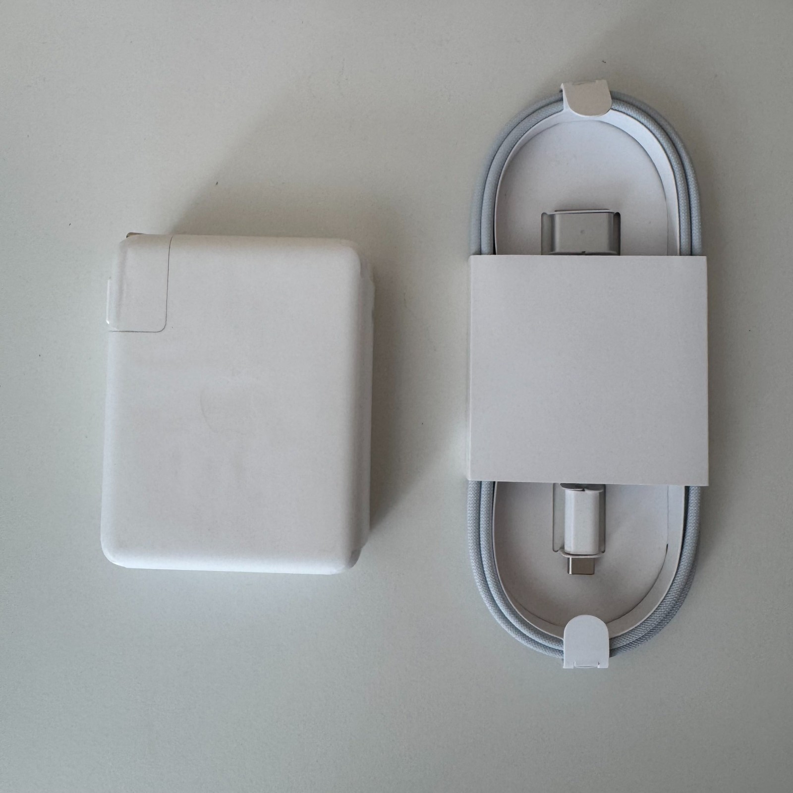 UNUSED GENUINE Apple 140W USB-C Power Adapter + USB-C to MagSafe 3 Cable (2 m)